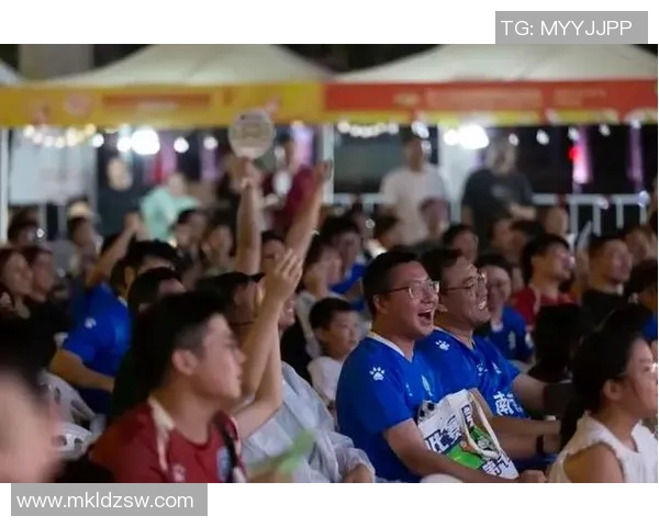 传奇归来足球明星赛盛典重燃激情球迷共聚欢庆足球之夜 传奇归来足球明星赛盛典重燃激情球迷共聚欢庆足球之夜