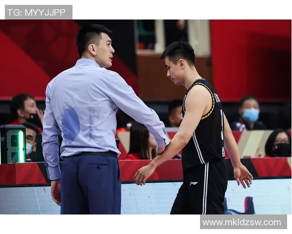 西安篮球队的团队协作揭秘:如何在赛场上实现完美配合与默契合作 西安篮球队的团队协作揭秘:如何在赛场上实现完美配合与默契合作