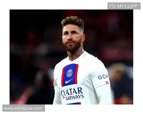 足球巨星正式宣布退役传奇生涯落幕球迷感慨万千 足球巨星正式宣布退役传奇生涯落幕球迷感慨万千