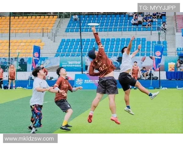 热议飞盘:南京飞盘队的团队协作变革